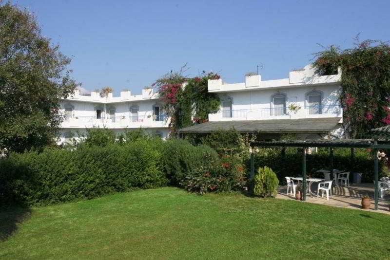 Gorgona Hotel Amoudara  Bagian luar foto